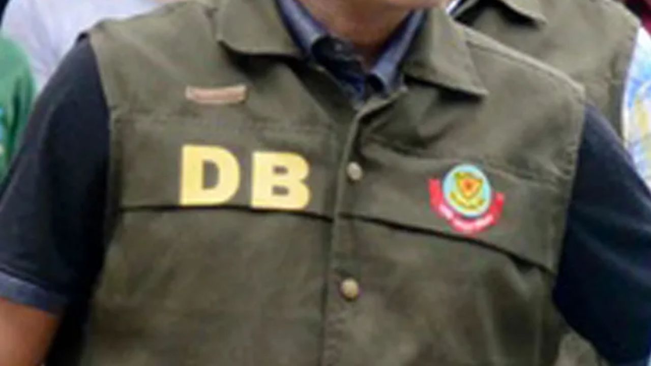 বগুড়ায় ডিবি পুলিশের ওপর মাদক কারবারিদের হামলা